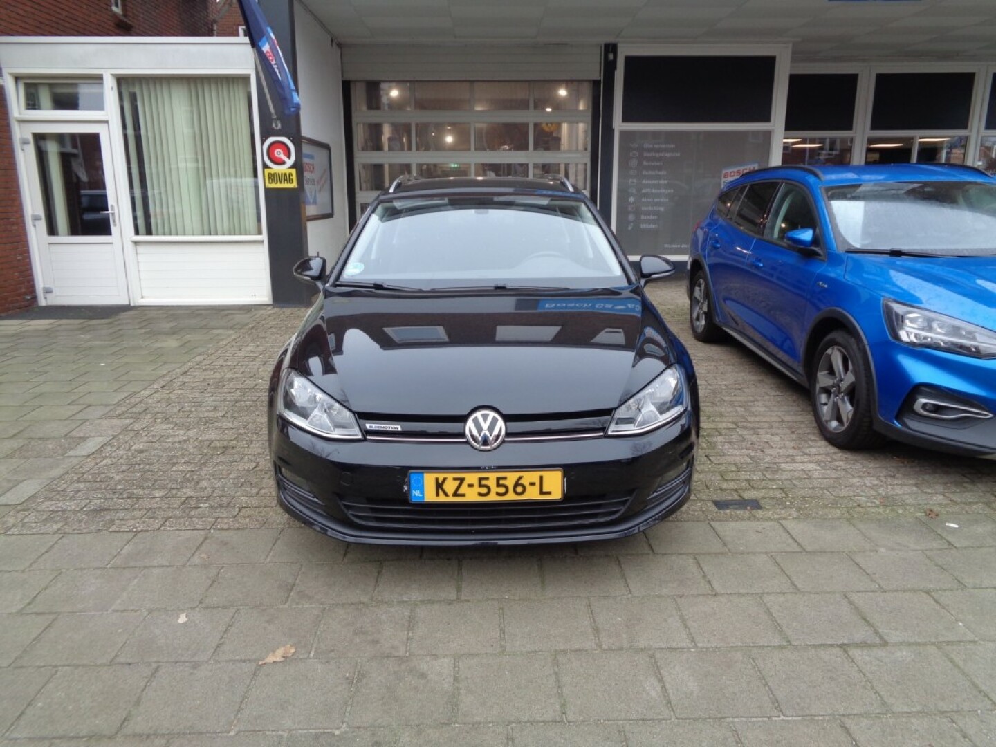 Volkswagen-Golf-1