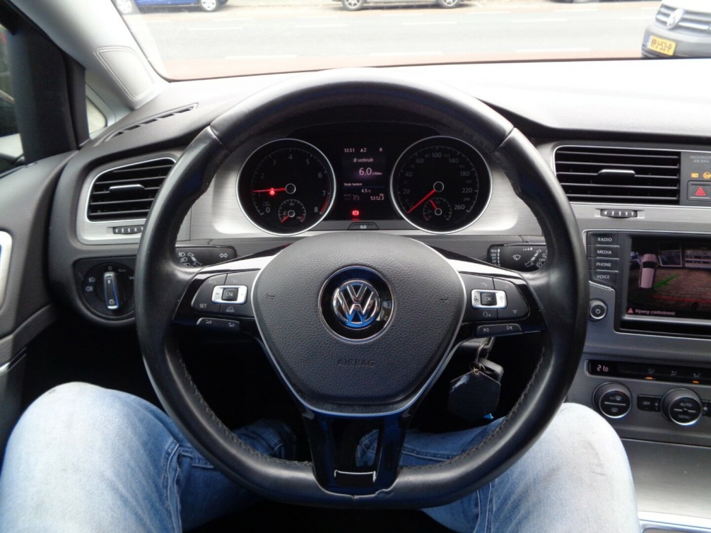 Volkswagen-Golf-5